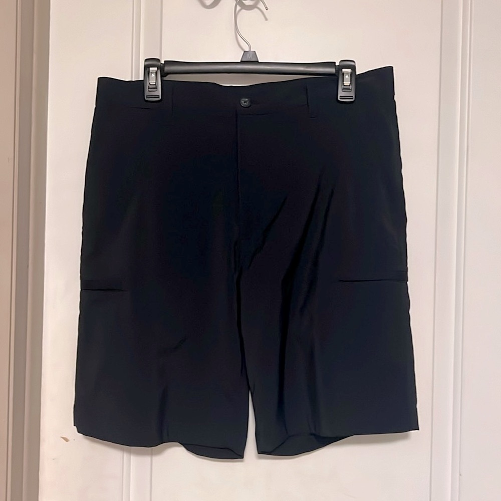 Chaps Men's navy golf shorts